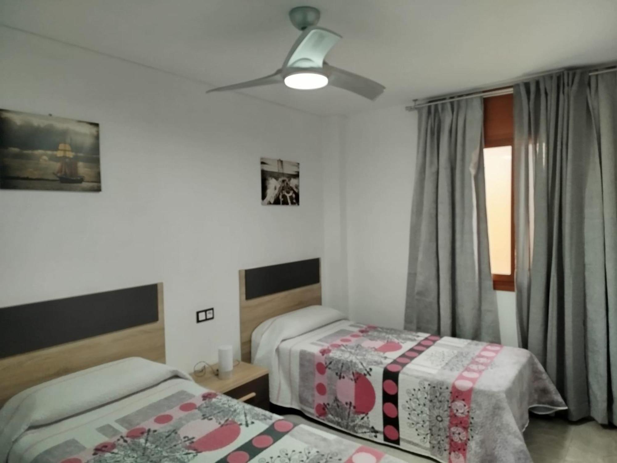 Apartamento Primera Linea De Mar En Ebrehogar L'Ampolla Ngoại thất bức ảnh